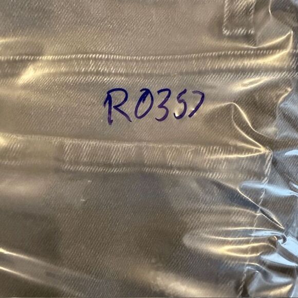 Tinseltown Stonewashed Black Jeans Distressed Relaxed Fit Tapered Leg Size 11 - Picture 12 of 12